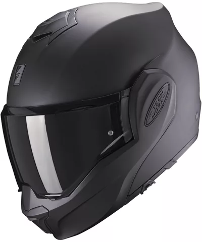 Scorpion EXO-Tech Evo en noir mat, de trois quarts avant