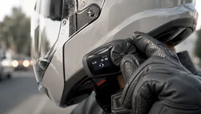 Sena 5S : écran LCD monté sur casque