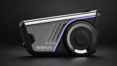 Sena 60S monté sur casque, sur la route