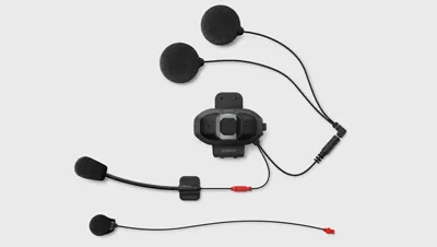 Sena SF2 : kit complet fourni