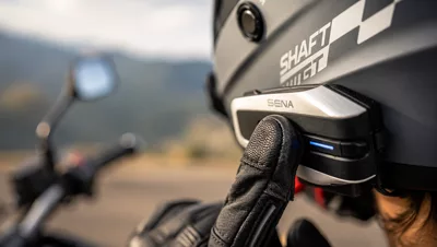 Sena Vortex sur casque moto