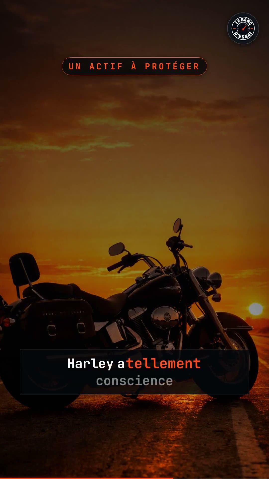 Miniature de la vidéo « Pourquoi le Son des Harley Est Unique au Monde (Ce N'est pas un Hasard) »